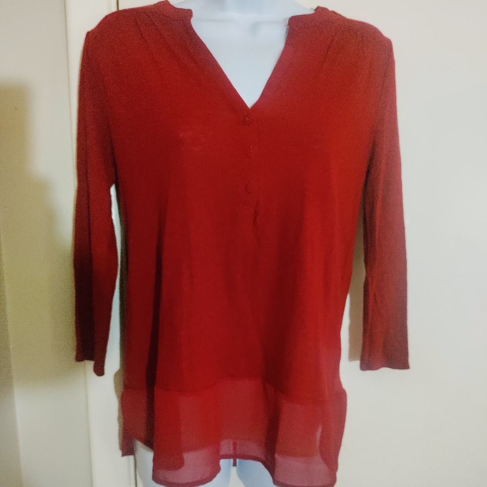 🔥LUCKY BRAND 3/4 sleeve red top with sheer bottom hem. Size small